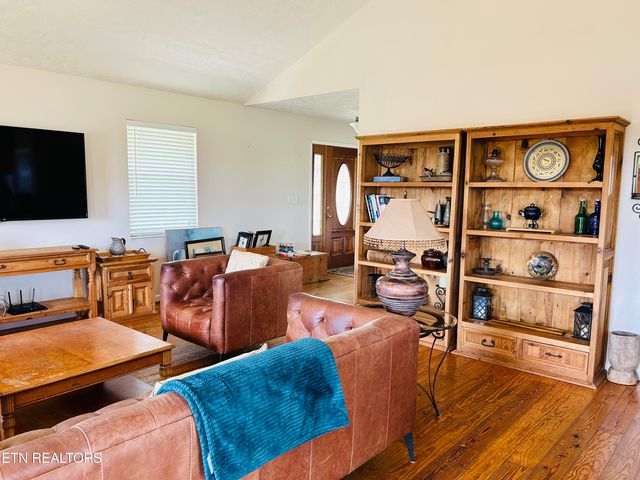 747 E Dumplin Valley Rd, Jefferson City, TN 37760