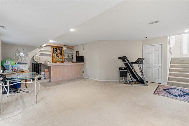10126 N Highland Terrace, Kansas City, MO 64155