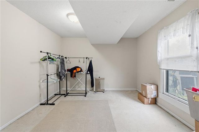 10126 N Highland Terrace, Kansas City, MO 64155