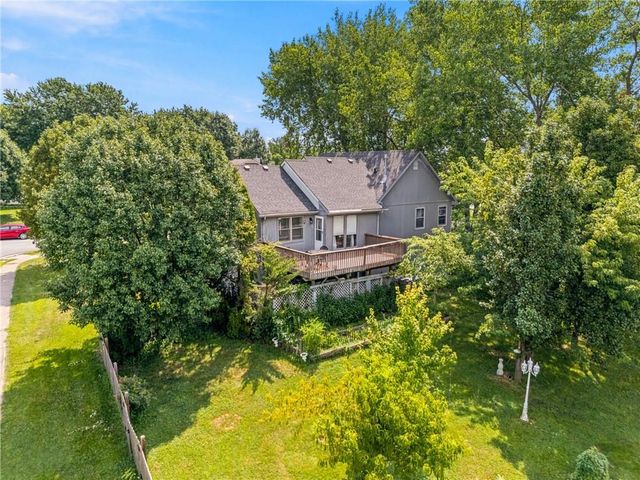 10126 N Highland Terrace, Kansas City, MO 64155