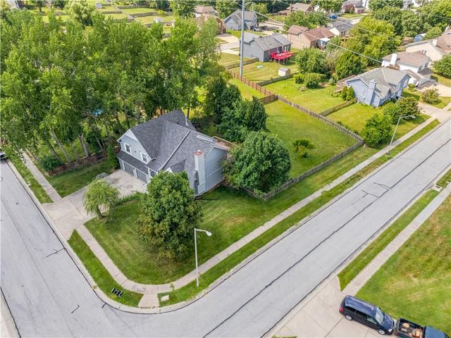 10126 N Highland Terrace, Kansas City, MO 64155