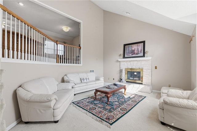 10126 N Highland Terrace, Kansas City, MO 64155