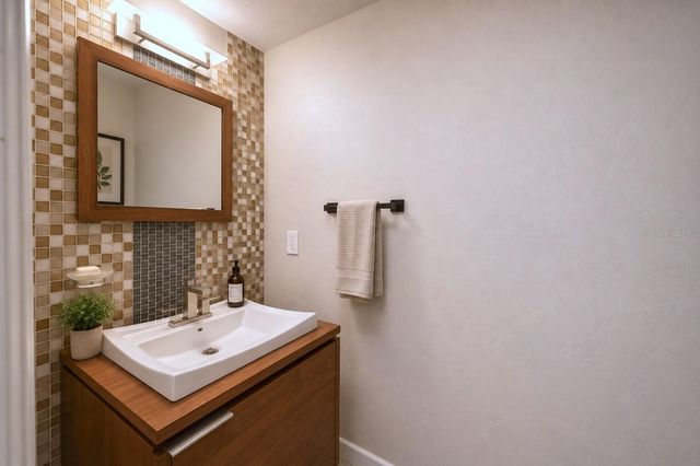 641 MAPLE OAK. CIRCLE 101, Altamonte Springs, FL 32701