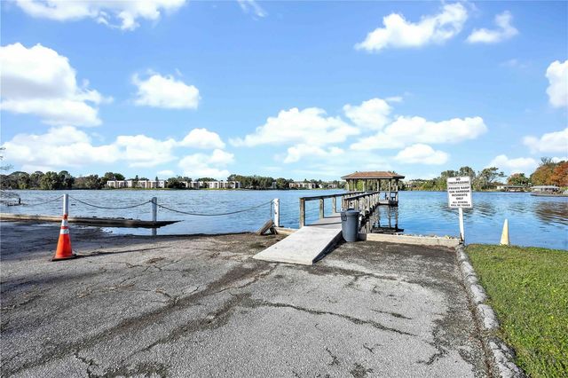 641 MAPLE OAK. CIRCLE 101, Altamonte Springs, FL 32701