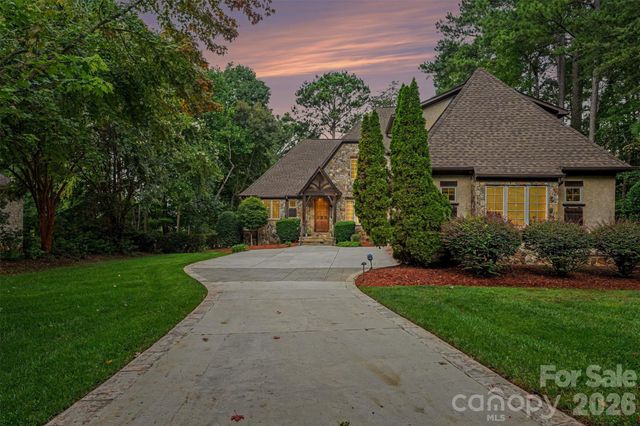 7484 Cottonwood Drive, Denver, NC 28037