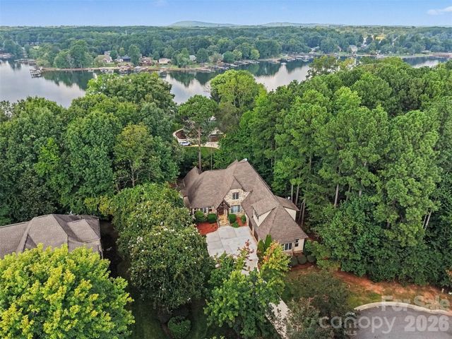 7484 Cottonwood Drive, Denver, NC 28037