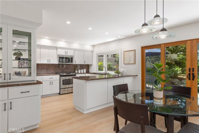 19 Whitewood, Irvine, CA 92612