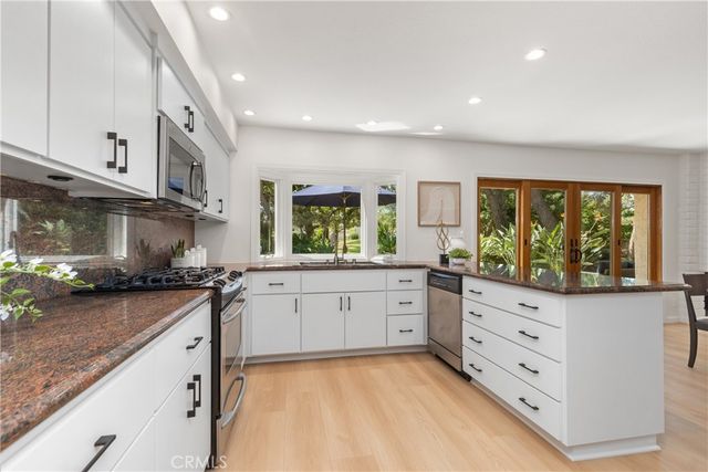 19 Whitewood, Irvine, CA 92612