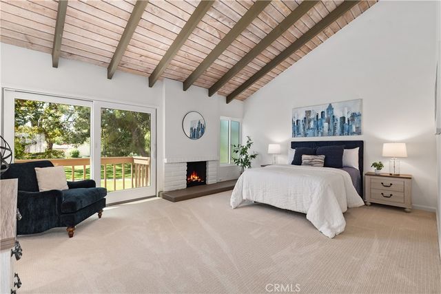 19 Whitewood, Irvine, CA 92612