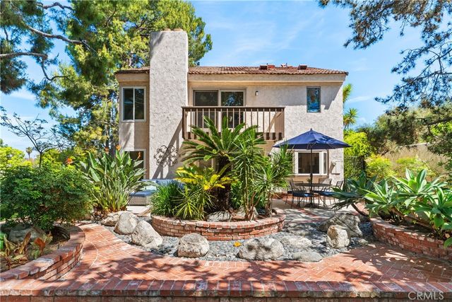 19 Whitewood, Irvine, CA 92612