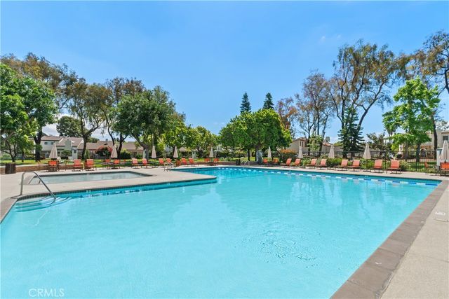 19 Whitewood, Irvine, CA 92612