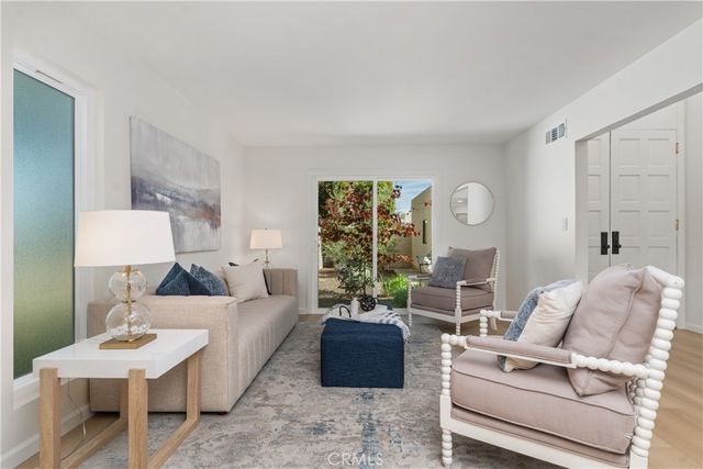 19 Whitewood, Irvine, CA 92612