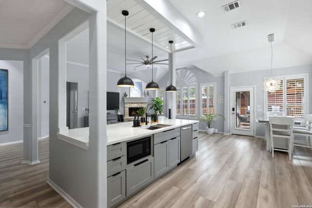 8306 Setting Moon, San Antonio, TX 78255