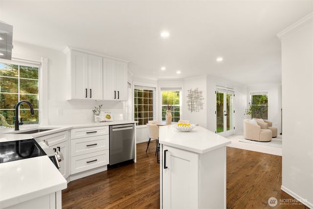 3435 214th Place SE, Sammamish, WA 98075
