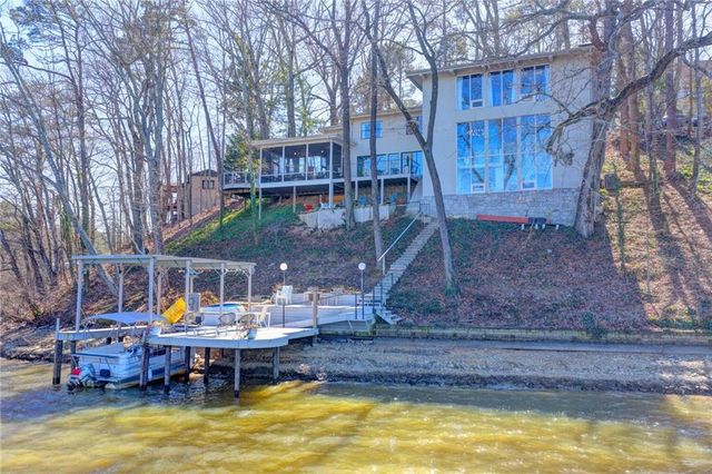 40 Lakeshore Drive, Berkeley Lake, GA 30096