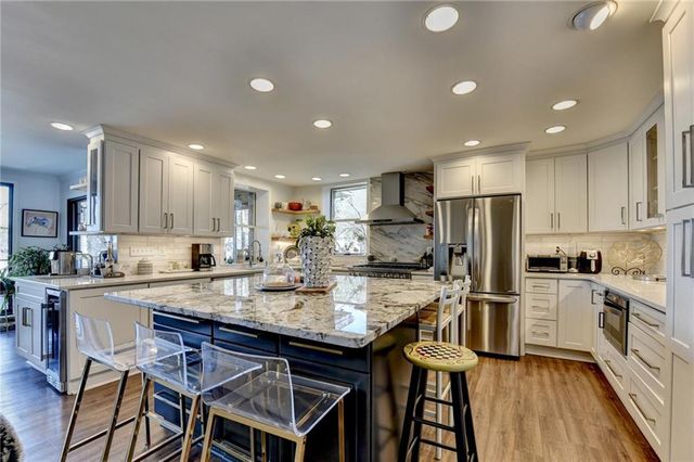 40 Lakeshore Drive, Berkeley Lake, GA 30096