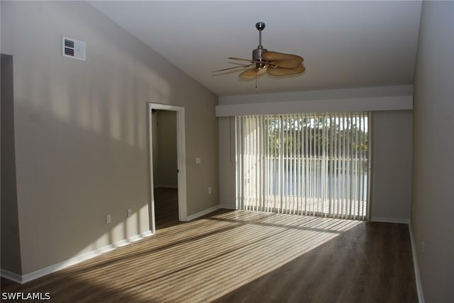 416 Valerie WAY 203, Naples, FL 34104