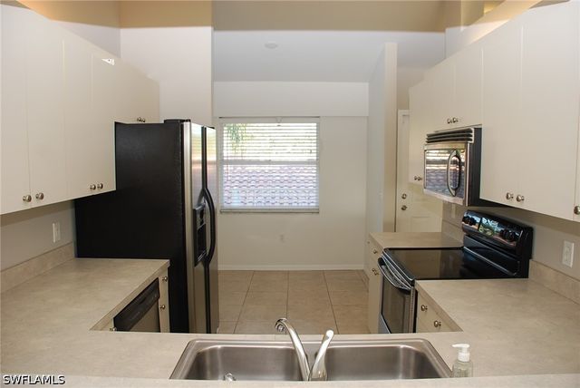 416 Valerie WAY 203, Naples, FL 34104