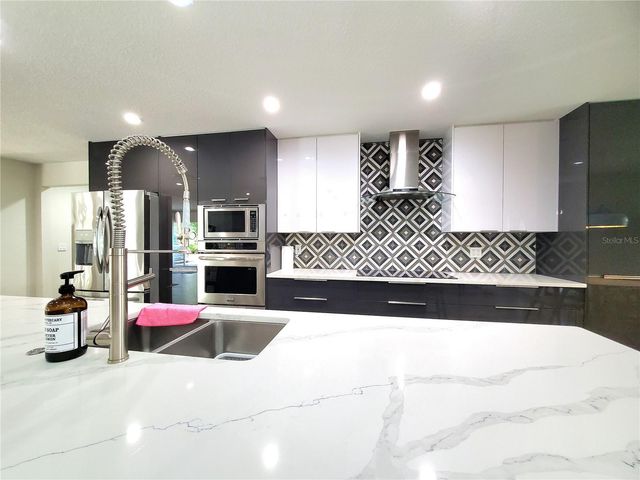 6522 HIDDEN BEACH CIRCLE, Orlando, FL 32819