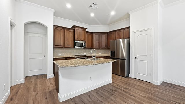 6468 Love Drive, Irving, TX 75039
