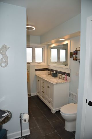 10501 S 81st Avenue, Palos Hills, IL 60465