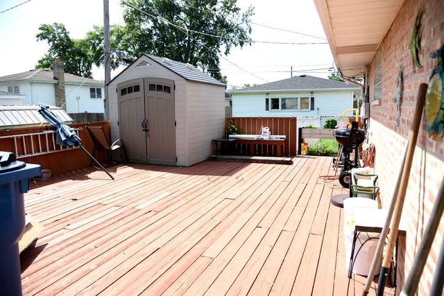 10501 S 81st Avenue, Palos Hills, IL 60465