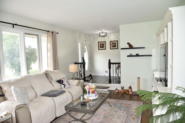 10501 S 81st Avenue, Palos Hills, IL 60465