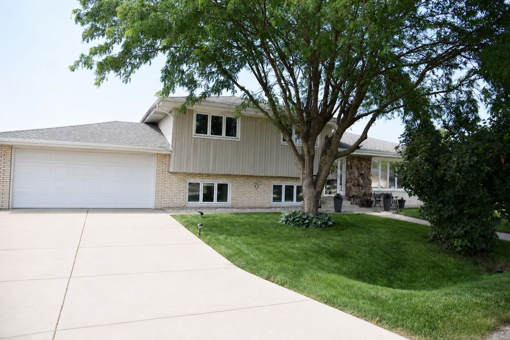 10501 S 81st Avenue, Palos Hills, IL 60465