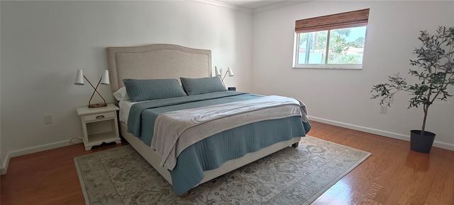 1016 RHODES AVENUE, Sarasota, FL 34237