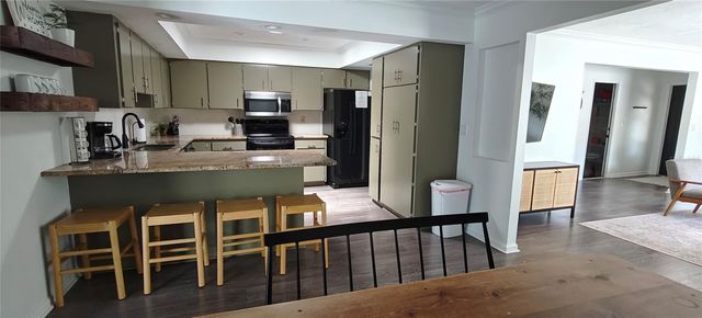 1016 RHODES AVENUE, Sarasota, FL 34237