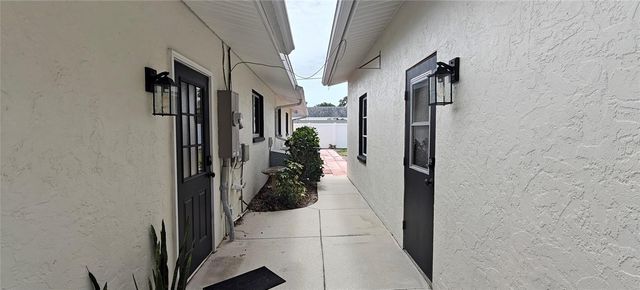 1016 RHODES AVENUE, Sarasota, FL 34237