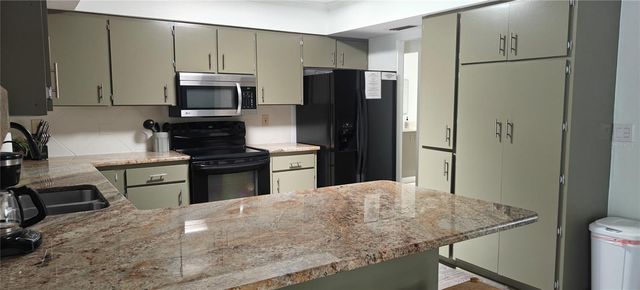 1016 RHODES AVENUE, Sarasota, FL 34237