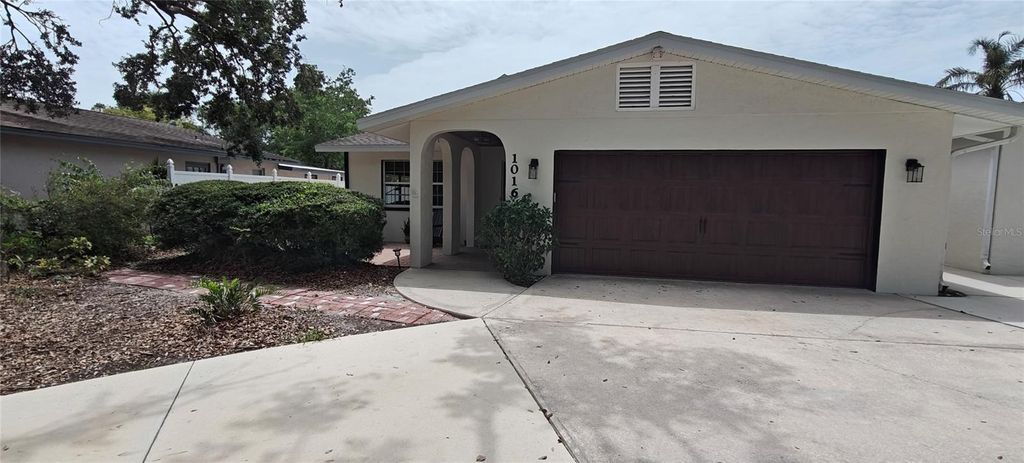 1016 RHODES AVENUE, Sarasota, FL 34237