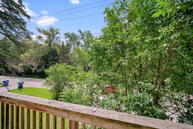 2530 Wallace Lake ROAD, West Bend, WI 53090