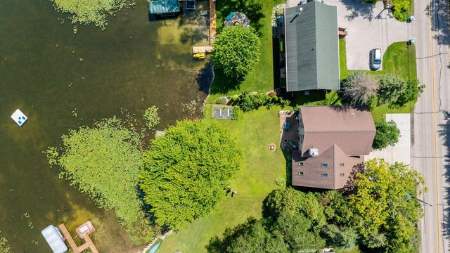 2530 Wallace Lake ROAD, West Bend, WI 53090