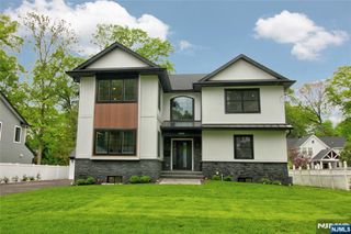 890 Oradell Avenue, Oradell, NJ 07649
