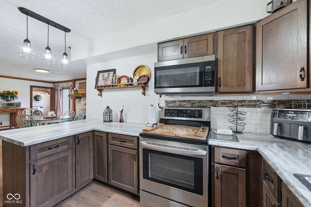 8330 S 750 W, Pendleton, IN 46064