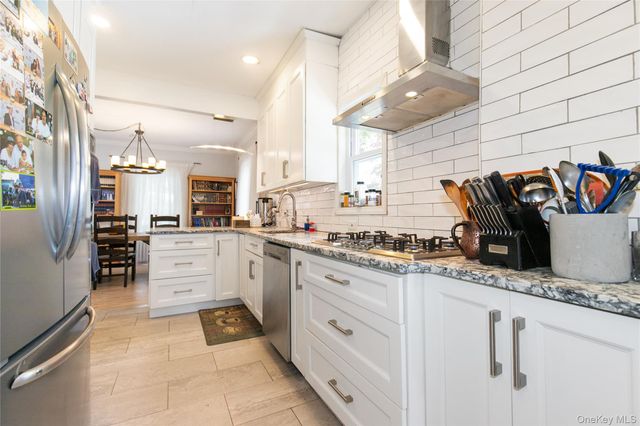 367 Summit Avenue, Cedarhurst, NY 11516