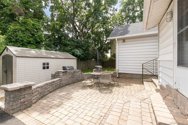 367 Summit Avenue, Cedarhurst, NY 11516