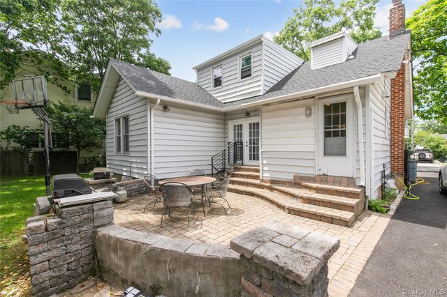 367 Summit Avenue, Cedarhurst, NY 11516