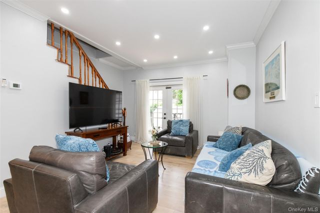 367 Summit Avenue, Cedarhurst, NY 11516