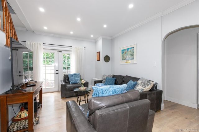 367 Summit Avenue, Cedarhurst, NY 11516