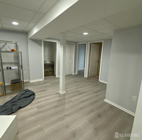 7 tiger lilly Court, Sayreville, NJ 08872