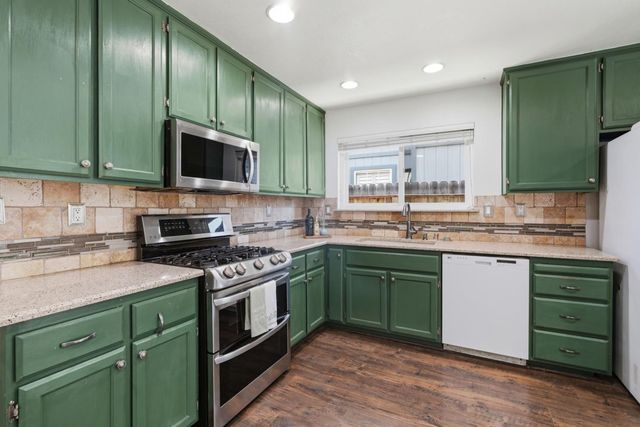 6317 Elkhorn Manor Dr, Rio Linda, CA 95673