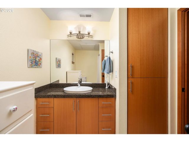 7910 Sw 31ST Ave 203, Portland, OR 97219