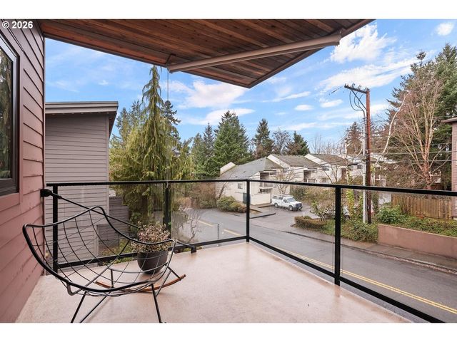 7910 Sw 31ST Ave 203, Portland, OR 97219