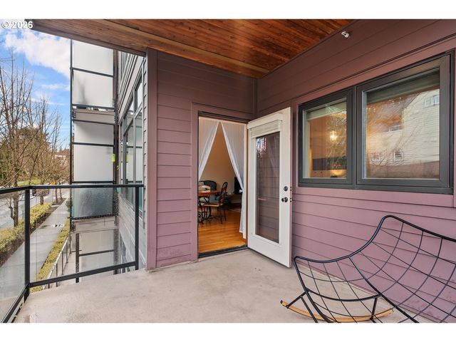 7910 Sw 31ST Ave 203, Portland, OR 97219