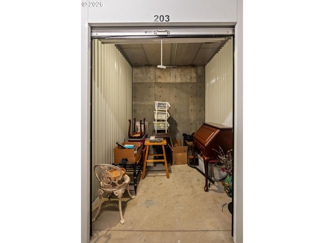 7910 Sw 31ST Ave 203, Portland, OR 97219