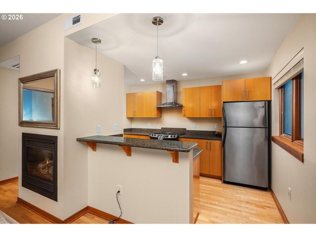 7910 Sw 31ST Ave 203, Portland, OR 97219