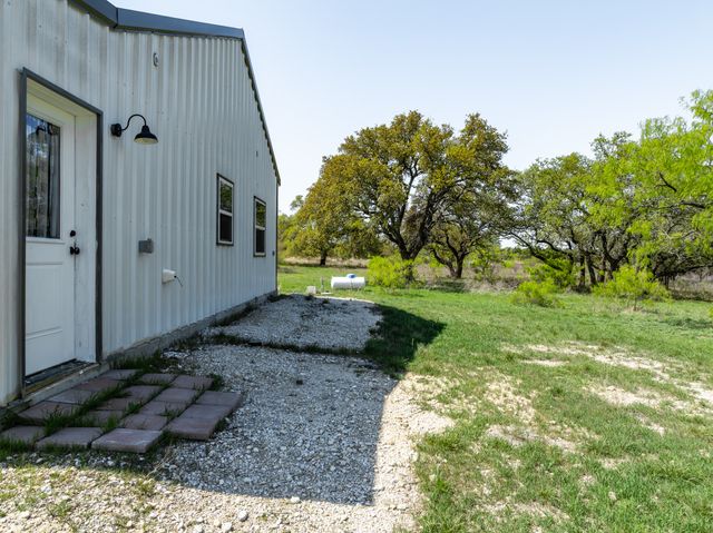 5045 Private Road 42125, Evant, TX 76525